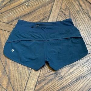 Lululemon navy speed up low rise shorts size 2